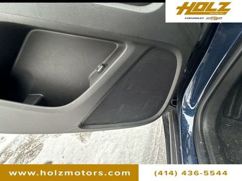 Certified 2023 Chevrolet Traverse LT image 25