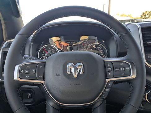 New 2026 RAM 1500 4x4 Crew Cab image 22