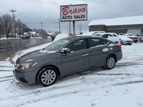 Used 2017 Nissan Sentra SV image 1