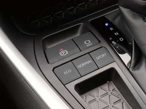 Used 2024 Toyota RAV4 LE image 20