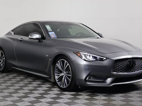 Used 2019 INFINITI Q60 3.0t Luxe w/ Essential Package RWD image 3