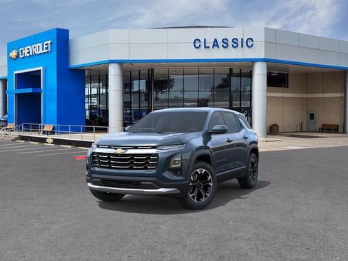 New 2027 Chevrolet Equinox LT w/ Convenience Package II FWD image 8