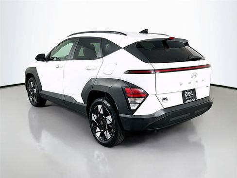 Used 2024 Hyundai Kona SEL AWD/4WD image 10