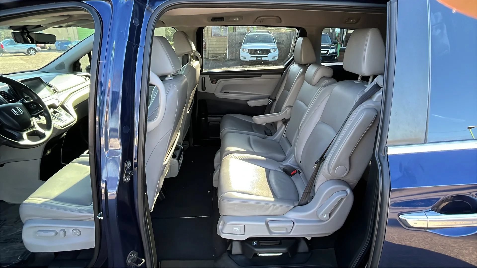Used 2018 Honda Odyssey EX-L image 11