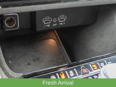 Used 2024 Jeep Wagoneer L Series II w/ Flexible Seating Group AWD/4WD image 27