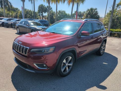 Used 2019 Jeep Cherokee Limited image 9
