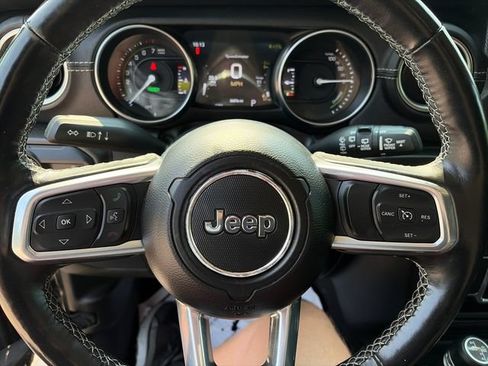 Used 2023 Jeep Wrangler Unlimited Sahara w/ Cold Weather Group AWD/4WD image 23