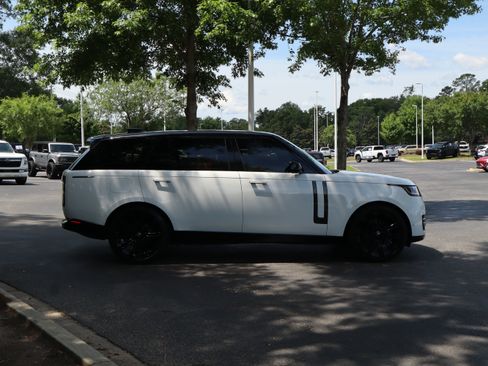 Used 2024 Land Rover Range Rover Long Wheelbase SE AWD/4WD image 12
