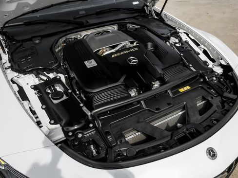 Used 2022 Mercedes-Benz SL 63 AMG 4MATIC image 39