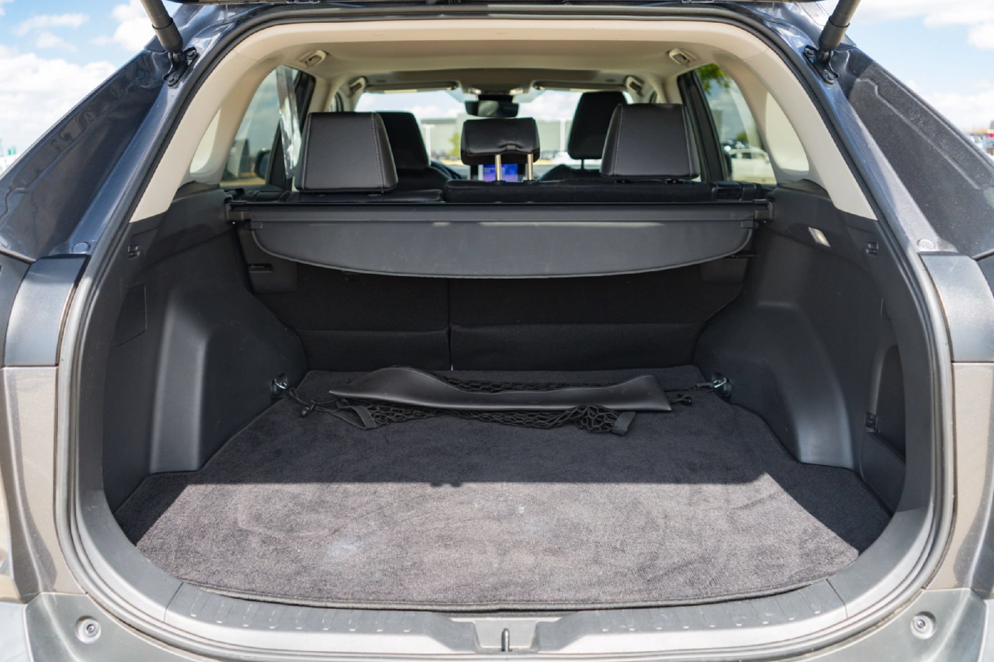 Used 2024 Toyota RAV4 XLE Premium FWD image 25