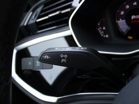 New 2025 Audi Q3 2.0T Premium image 11