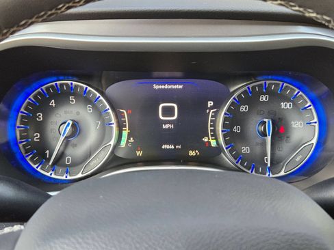 Used 2025 Chrysler Pacifica Select FWD image 23