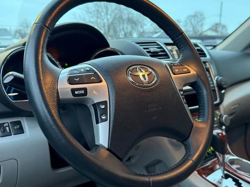 Used 2013 Toyota Highlander Limited image 14