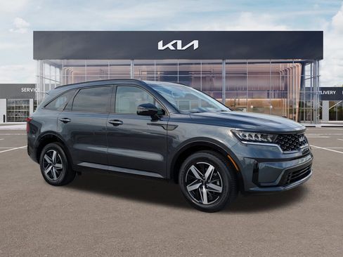 Certified 2023 Kia Sorento S FWD image 1