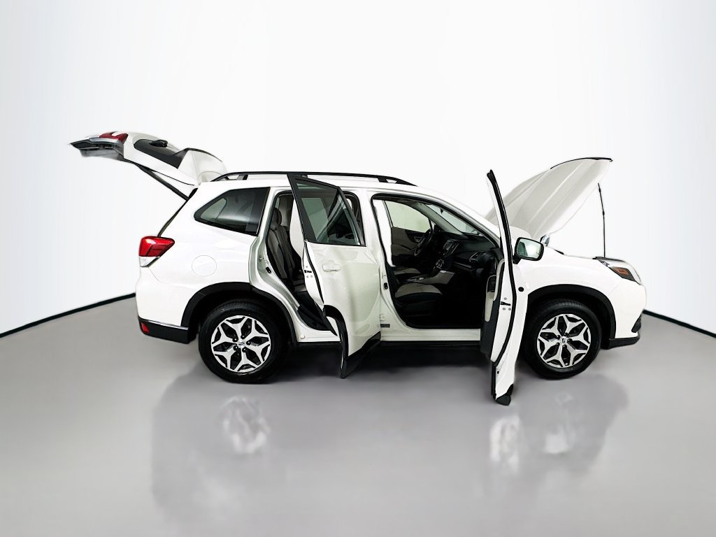 Used 2022 Subaru Forester Premium AWD/4WD image 29