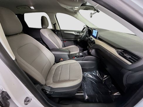Used 2021 Ford Escape SE image 29