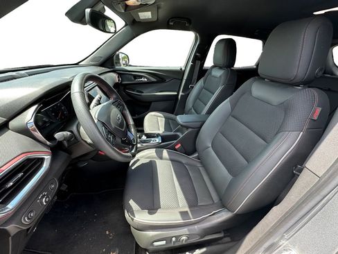 Used 2023 Chevrolet TrailBlazer RS w/ Convenience Package AWD/4WD image 10