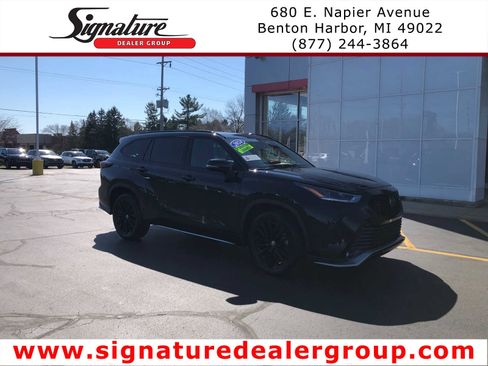 Used 2024 Toyota Highlander XSE AWD/4WD image 1