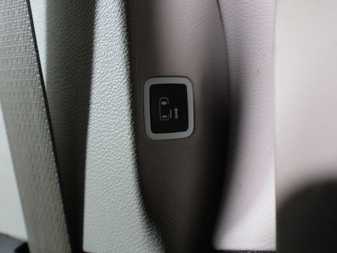 Used 2023 Chrysler Voyager LX FWD image 48