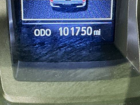 Used 2021 Toyota Tacoma SR5 image 18