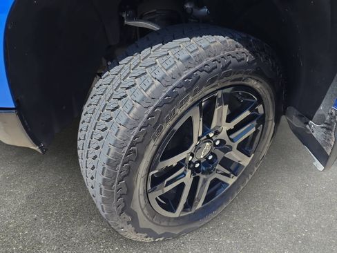 Used 2025 Chevrolet Silverado 1500 LT Trail Boss w/ Convenience Package II AWD/4WD image 29