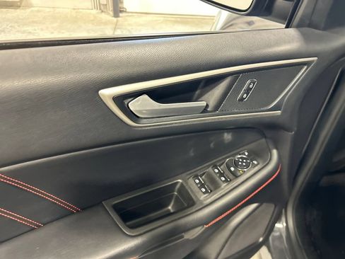 Used 2021 Ford Edge ST-Line AWD/4WD image 14