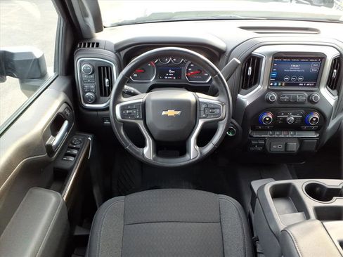 Used 2021 Chevrolet Silverado 2500 LT w/ Convenience Package image 7