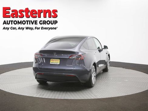 Used 2021 Tesla Model Y Long Range AWD/4WD image 30
