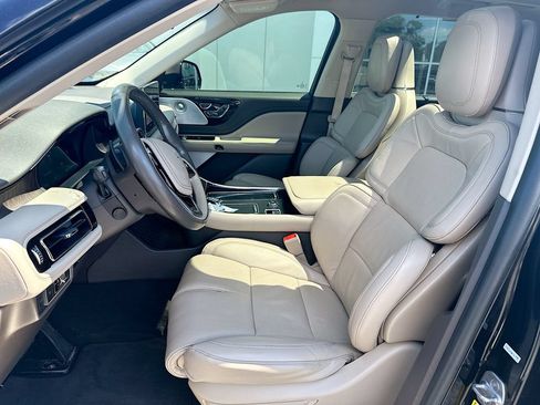 Certified 2022 Lincoln Aviator Reserve w/ Equipment Group 201A AWD/4WD image 8