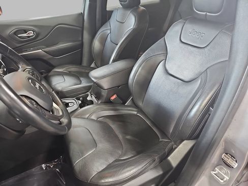 Used 2019 Jeep Cherokee Limited AWD/4WD image 19
