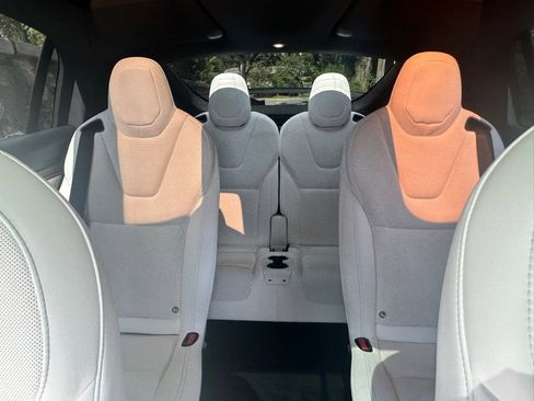 Used 2022 Tesla Model X image 65