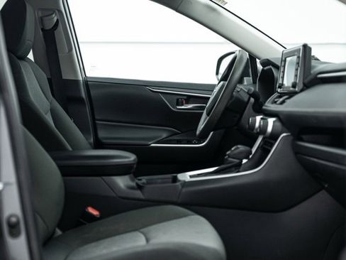 Used 2021 Toyota RAV4 XLE image 13