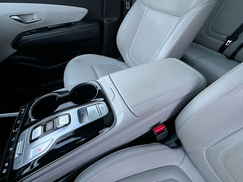 Used 2022 Hyundai Tucson Limited w/ Cargo Package image 21