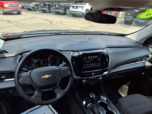 Used 2018 Chevrolet Traverse LT w/ LPO, Floor Liner Package image 9