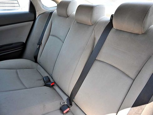 Used 2018 Honda Civic LX image 9