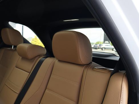 Used 2024 Mercedes-Benz GLE 350 4MATIC image 17