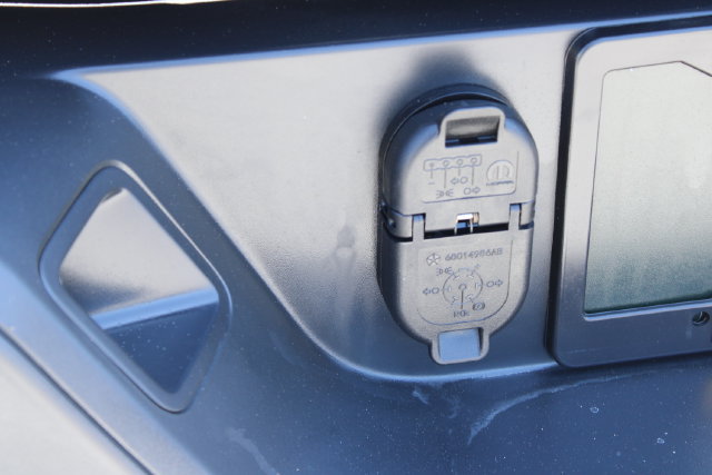 Used 2022 Jeep Gladiator Sport AWD/4WD image 6