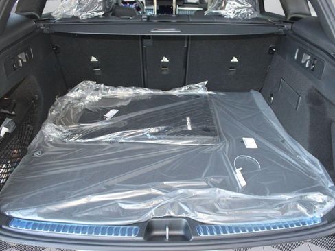 Used 2026 Mercedes-Benz GLC 300 4MATIC image 31