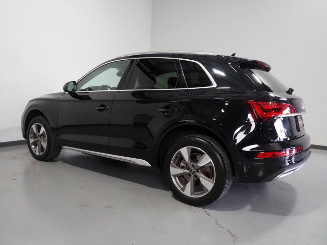 Used 2023 Audi Q5 2.0T Premium w/ Convenience Package AWD/4WD image 8