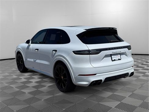 Used 2019 Porsche Cayenne Turbo AWD/4WD image 3