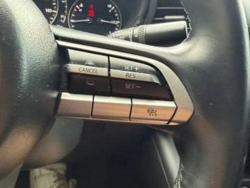 Used 2021 MAZDA MAZDA3 s FWD image 21