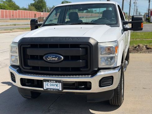 Used 2016 Ford F250 XL w/ Power Equipment Group AWD/4WD image 3