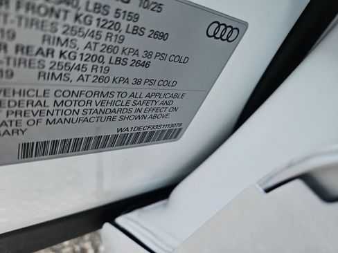 Certified 2025 Audi Q3 2.0T Premium AWD/4WD image 7