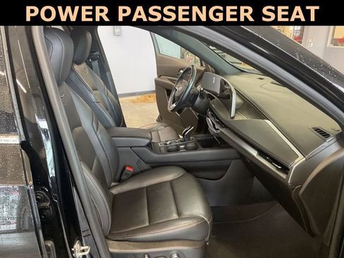 Used 2024 Cadillac XT4 Premium Luxury AWD/4WD image 38
