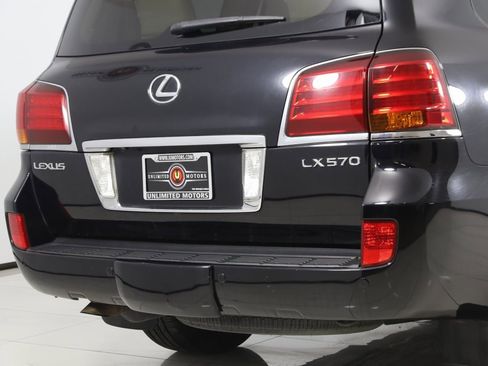 Used 2010 Lexus LX 570 4WD w/ Preferred Accessory Package image 47