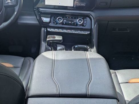Used 2023 GMC Sierra 1500 AT4 w/ Technology Package AWD/4WD image 19