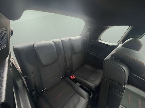 Used 2022 Mercedes-Benz GLB 250 4MATIC w/ AMG Line image 11