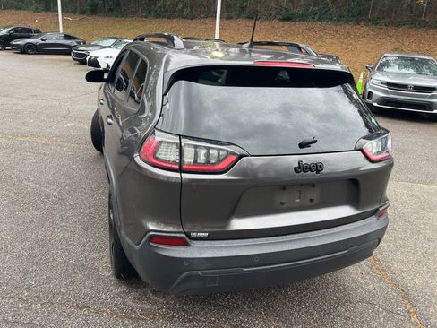 Used 2019 Jeep Cherokee Latitude Plus image 8