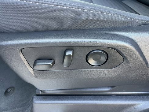 Used 2025 GMC Sierra 1500 Elevation image 27