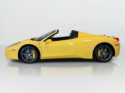 Used 2013 Ferrari 458 Spider RWD image 2